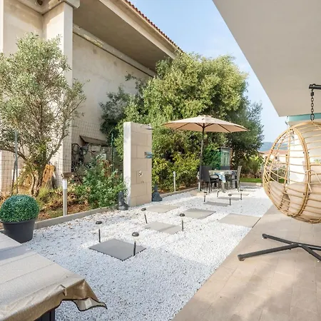 Affittimdoerni - Modern Patio *